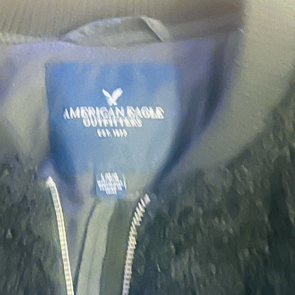 American Eagle Black Fleece Jacket - Picture 2 of 2